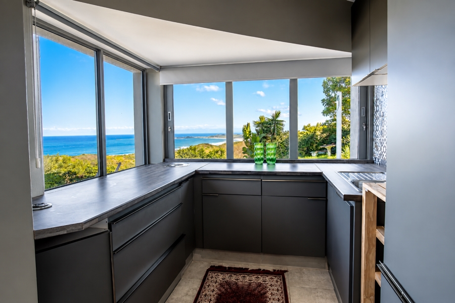 6 Bedroom Property for Sale in Brenton On Sea Western Cape